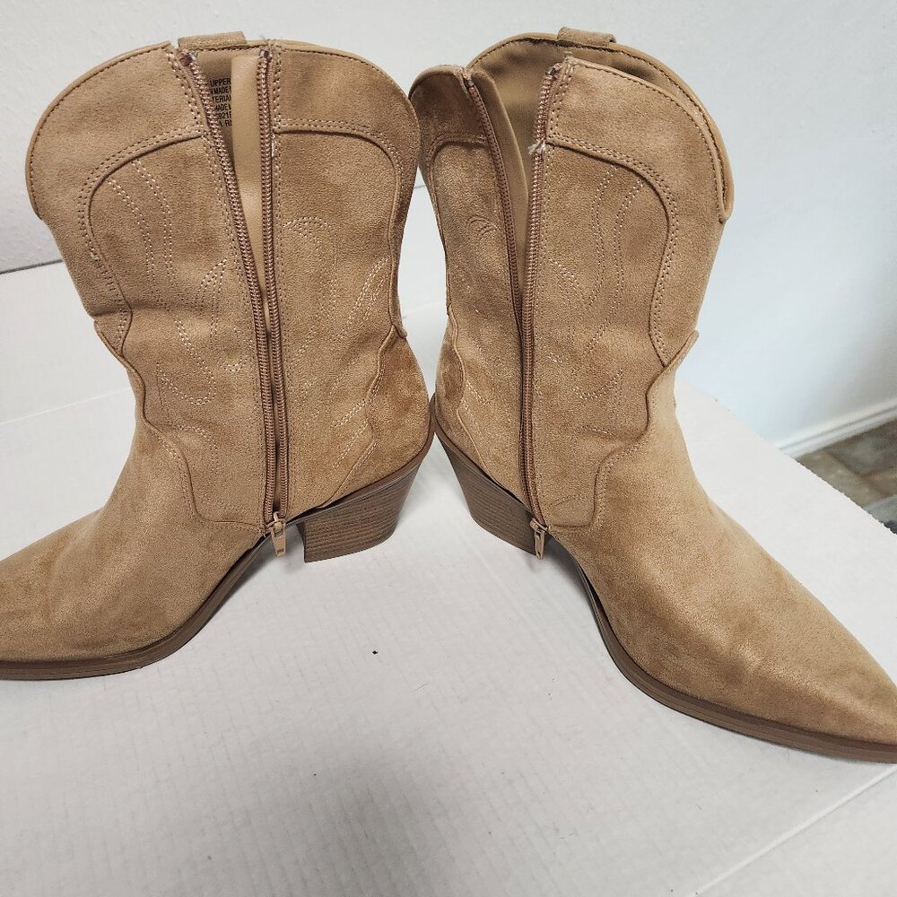 Universal Thread Women's Size 11M Jacey Tan Faux Suede Country Western Boots - Picture 7 of 11